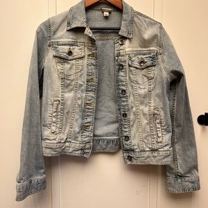 Perfect Jean jacket that I found in target a while back. Too small for me.